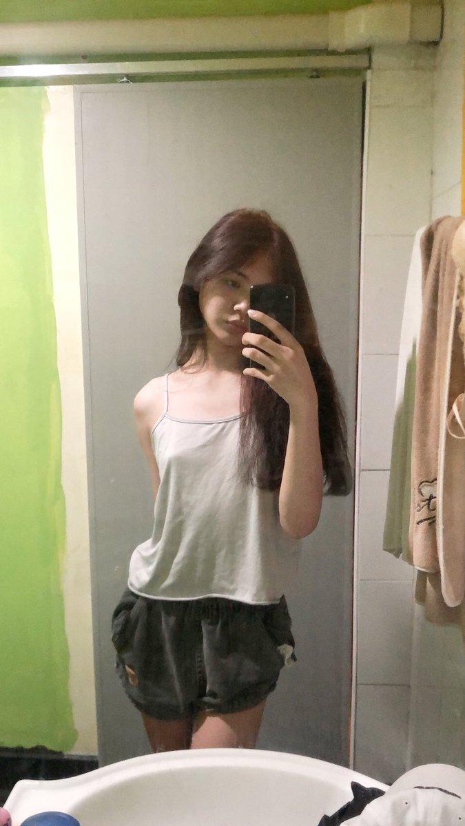 warinlonelyy's tweet photo. ไม่ได้ใส่เสื้อใน🥸 https://t.co/x4KZKD72qO