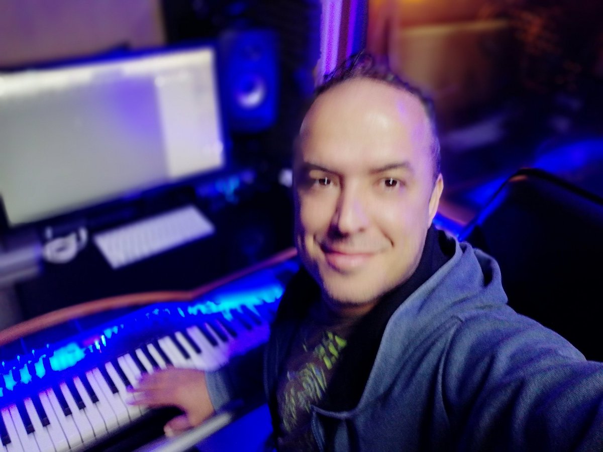 erkanbalx's tweet photo. #müziğedevam🎸❤️🎧🙏🏻 https://t.co/qLZQOmn0sN