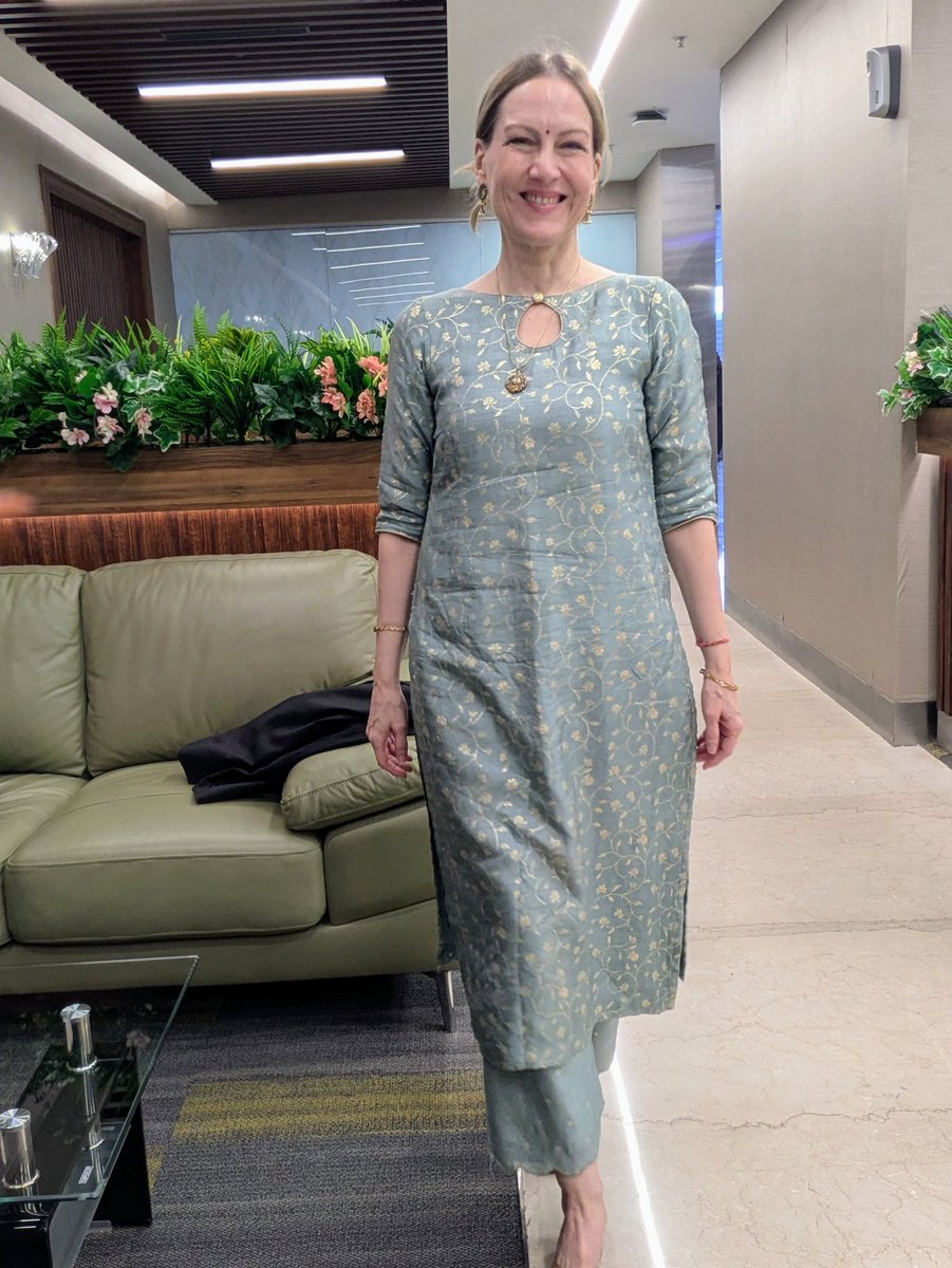 Hi from Pune Airport Lounge
