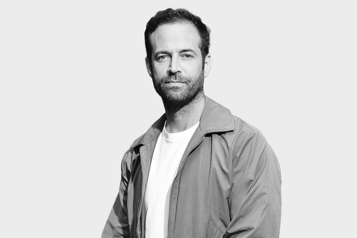 Telerama's tweet photo. Benjamin Millepied : “La musique de Jeff Buckley m’a souvent accompagné” https://t.co/ZUoYQQ165O https://t.co/x2PC7z4oaU