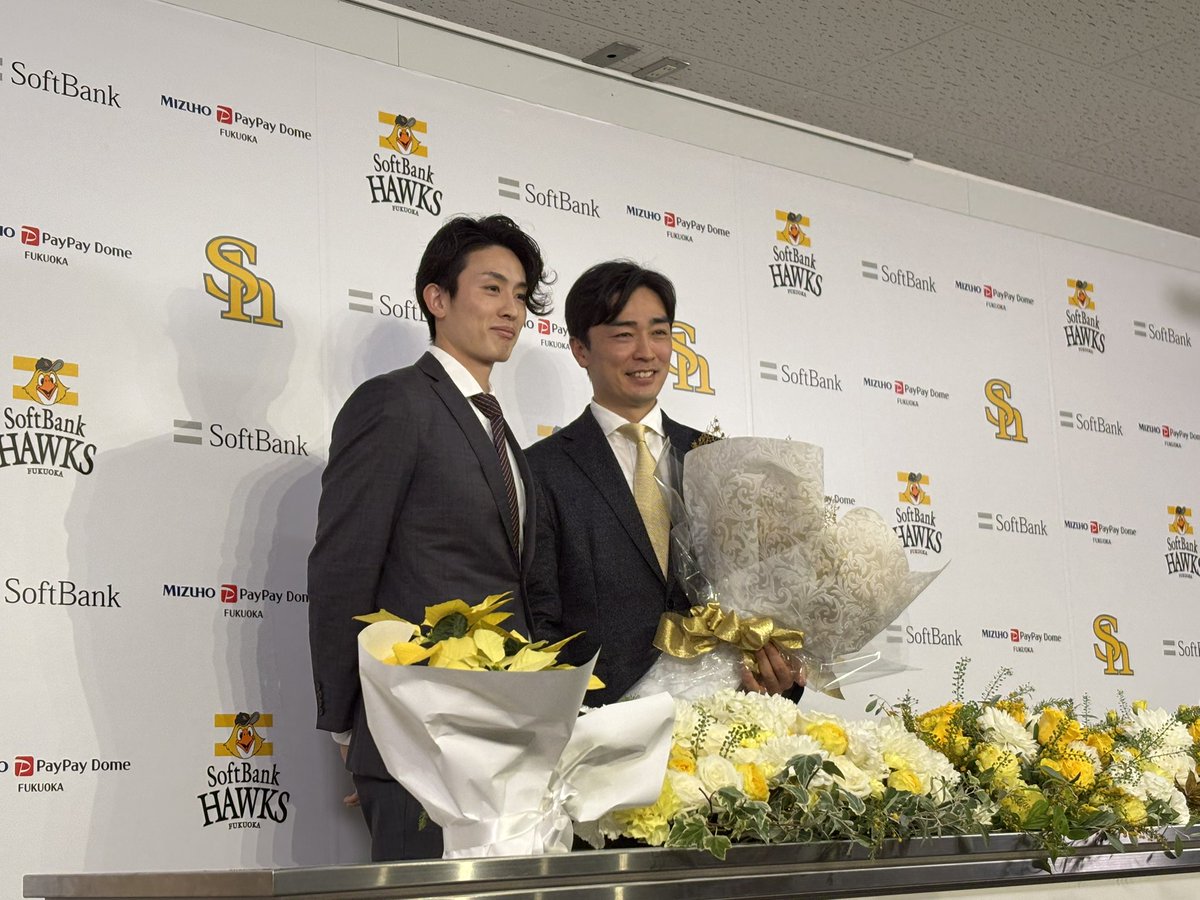 HAWKS_official's tweet photo. 【引退会見】
続々と、駆けつけました！

#sbhawks https://t.co/8mX7u01lxu
