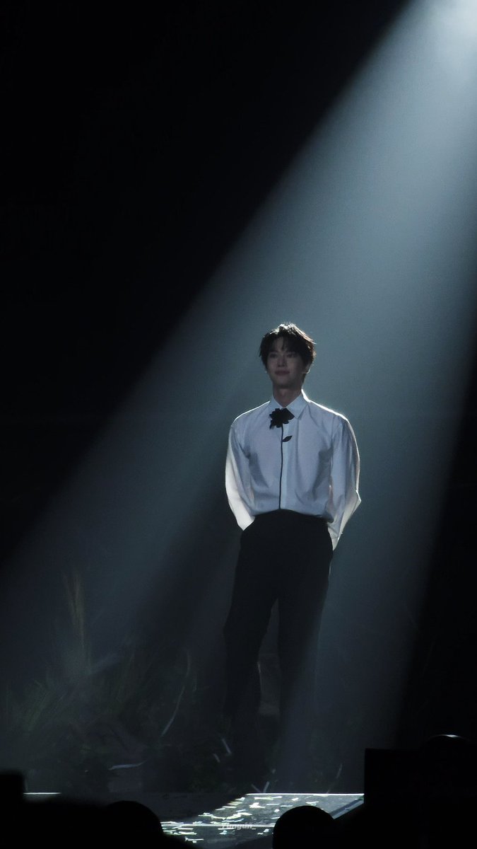 완전 왕자님이야...

#DOYOUNG #doyoung #도영 
#NCT도영 #ドヨン