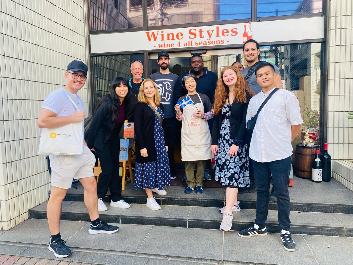 WineStyles_w4as's tweet photo. 【カナダ🇨🇦ケベック州の若い企業家達が来店し、ビジネスの意見交換しました!】
モントリオールから来店ありがとうございました!色んなお話が聞けて、こちらも勉強になりました。
#cjendg
#quebec https://t.co/r2wKGnzIBK