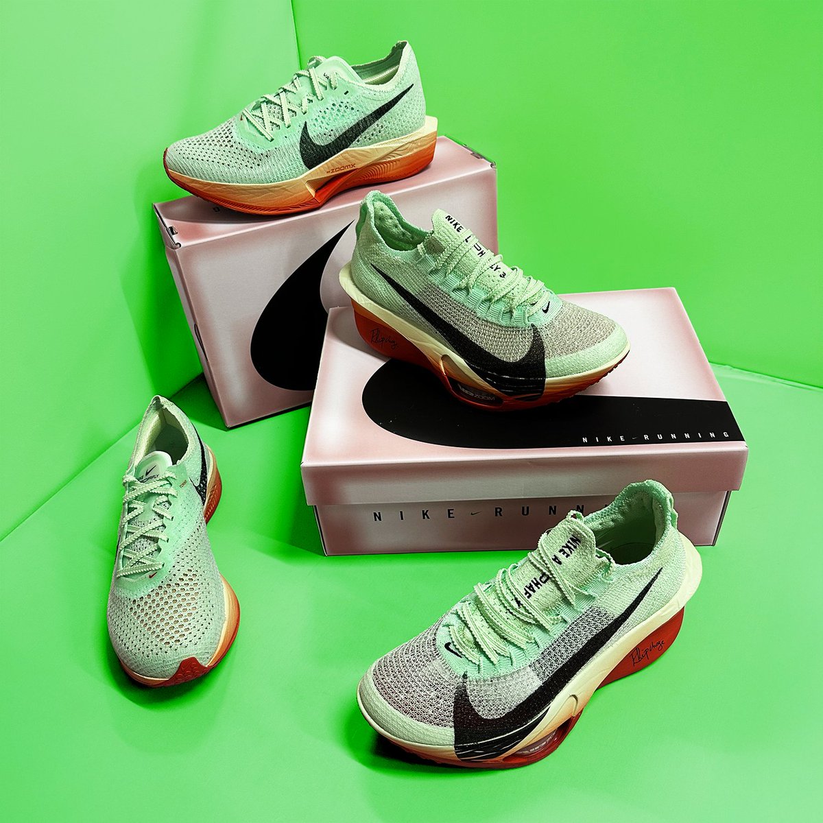 Stepmallonline's tweet photo. #NIKE Eliud Kipchoge PACK
https://t.co/Mq1yyCaCFF

#ALPHAFLY3 #VAPORFLY3

／
ステップモールは
5,000円以上のご購入で
全国どこでも送料無料！
\

詳細はinstagramをご覧ください✈

#ステップスポーツ
#ランニング #RUNNING
#スポーツ #SPORTS
#陸上 #trackandfield
#マラソン #MARATHON https://t.co/3Wvo0FyHyv