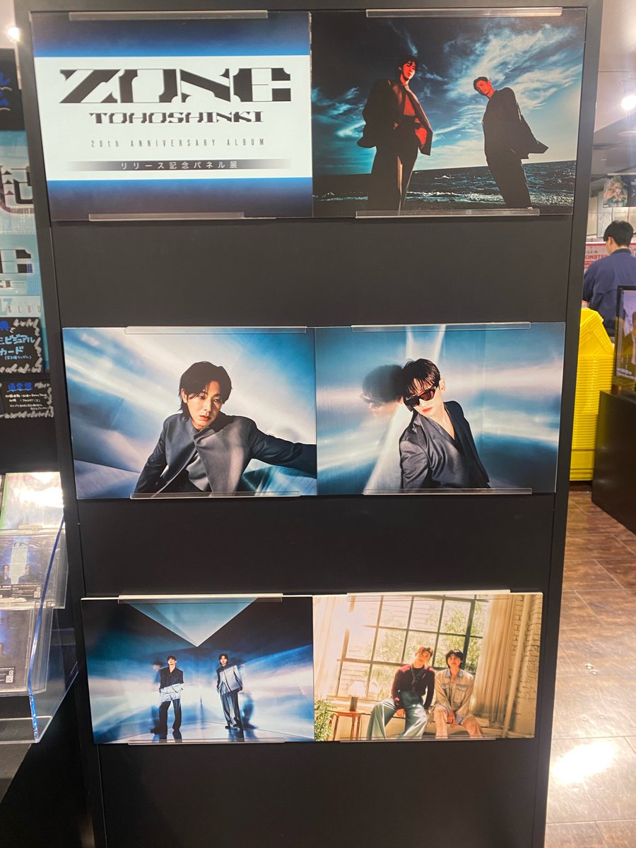 TOWER_Shibuya's tweet photo. 【#東方神起】

日本デビュー20周年を記念した
オリジナルアルバム『#ZONE』
本日入荷いたしました✨

5Fにて展開中‼
展開横にてパネル展も開催してます🩵

詳細
🔗https://t.co/DM50LMlT6w

20周年に相応しい多くの新曲を含むフルアルバム👏

ぜひお立ち寄りください☺️ https://t.co/XTouliZl65