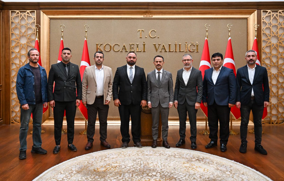 kocaelivaliligi's tweet photo. Dilovası Sivil Toplum Platformundan Vali Aktaş’a Ziyaret
⬇️
https://t.co/EIECcqWbem https://t.co/bqB0KR7IsC