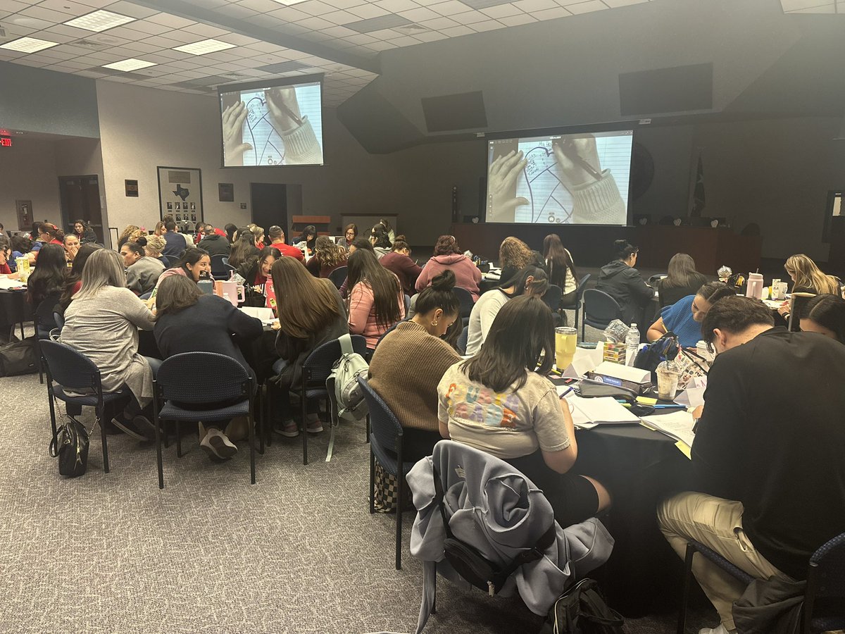 adecantu7's tweet photo. 🙌🏻 Thank you @maureenucles for today’s Writing session. #handcramp 📝✍️ Text Structures and Systems #WeAreClintISD https://t.co/wcK4JlMxMh