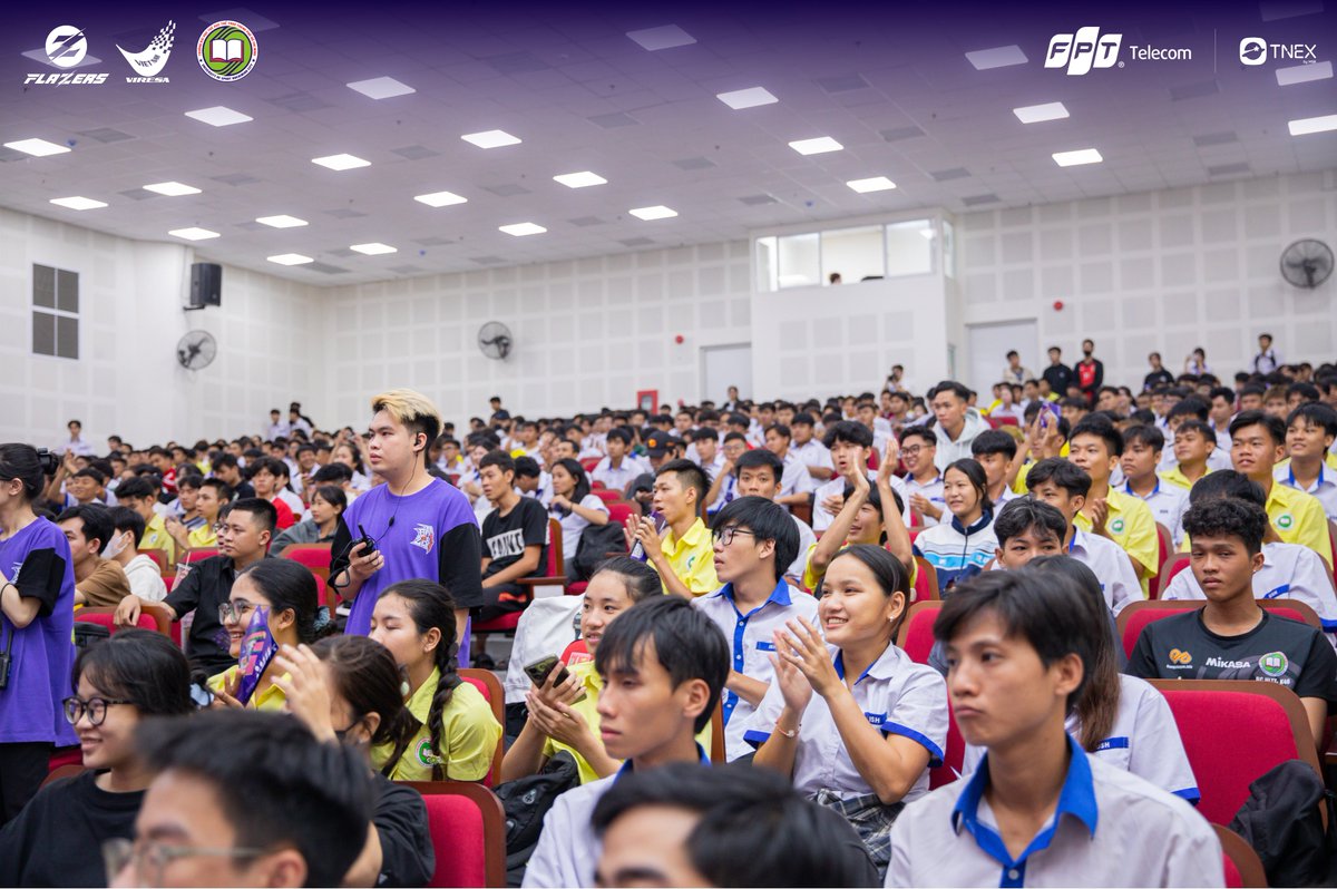 Flazersalliance's tweet image. LOOKING BACK AT THE MEMORABLE MOMENTS AT FLAZERS DAY 2024 EVENT: “ENTERTAINMENT E-SPORTS CAREER GUIDANCE SEMINAR” 
#FPTTelecom #TNEX #FPT_Flash #FlazersDay #ĐHTDTTTPHCM #TeamFlash #Flazers #Alliance #AdminM #Recap #event