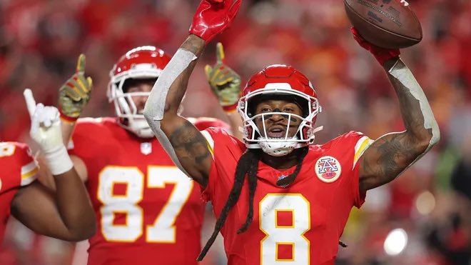 #Chiefs WR Deandre Hopkins tonight

- 8 receptions
- 86 receiving yards 
- 2 receiving touchdowns 

A trade-deadline steal for Kansas City.