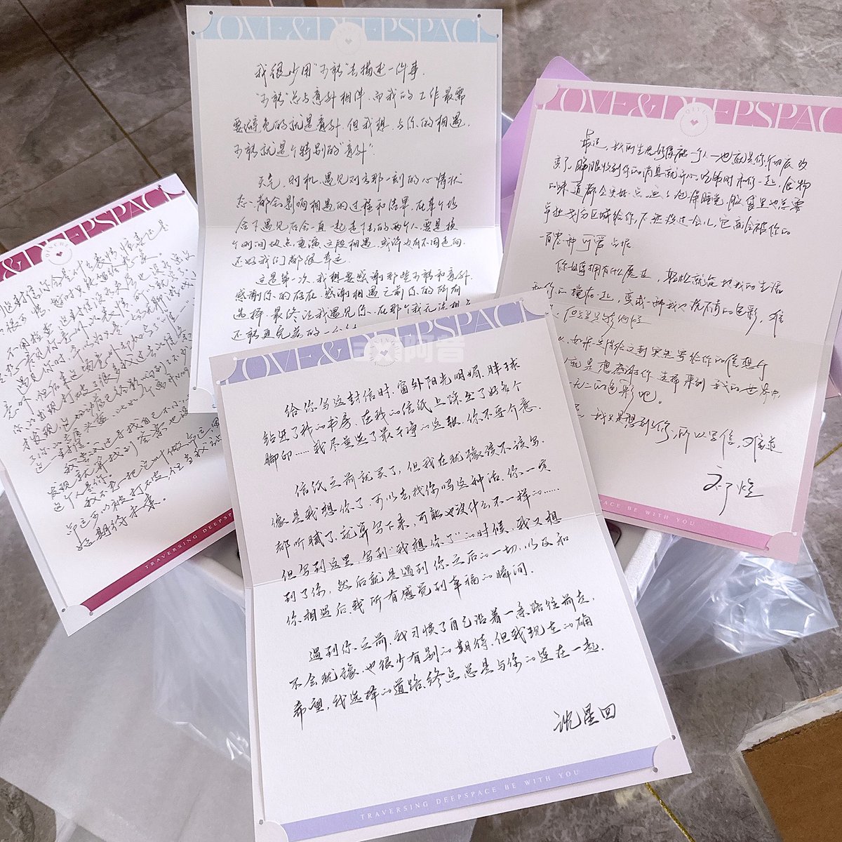 Axi_🍨 tweet media