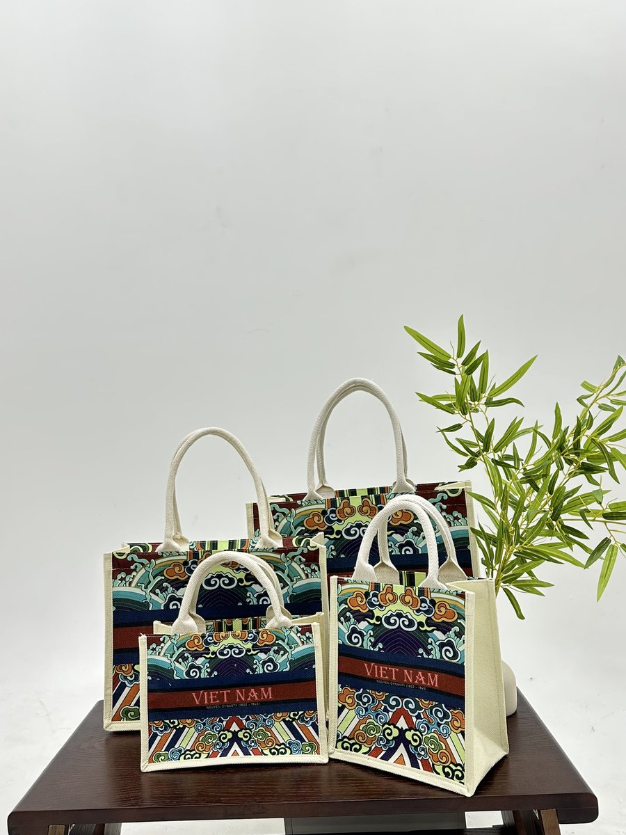Nhatbag413's tweet photo. beauty of Vietnamese patterns
#winbag #jutebag #vietnam https://t.co/YU1S9lg4hL