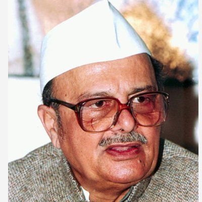 Vardhan_inc's tweet image. मध्यप्रदेश के पूर्व मुख्यमंत्री, विकास पुरुष, मेरे आदर्श आदरणीय अर्जुन सिंह जी की जयंती पर शत शत नमन 💐
#ArjunSingh 

@ASinghINC