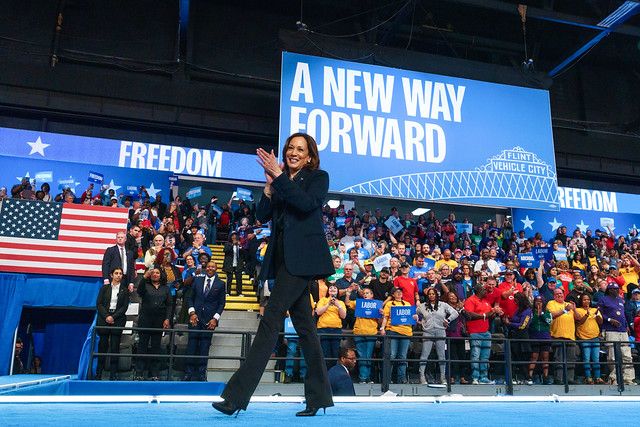 Oregon, let’s show America how it’s done. Voting isn’t just a right—it’s how we make the future. Check your ballot status at iwillvote.com and be there for the change! #KamalaDefendsDemocracy