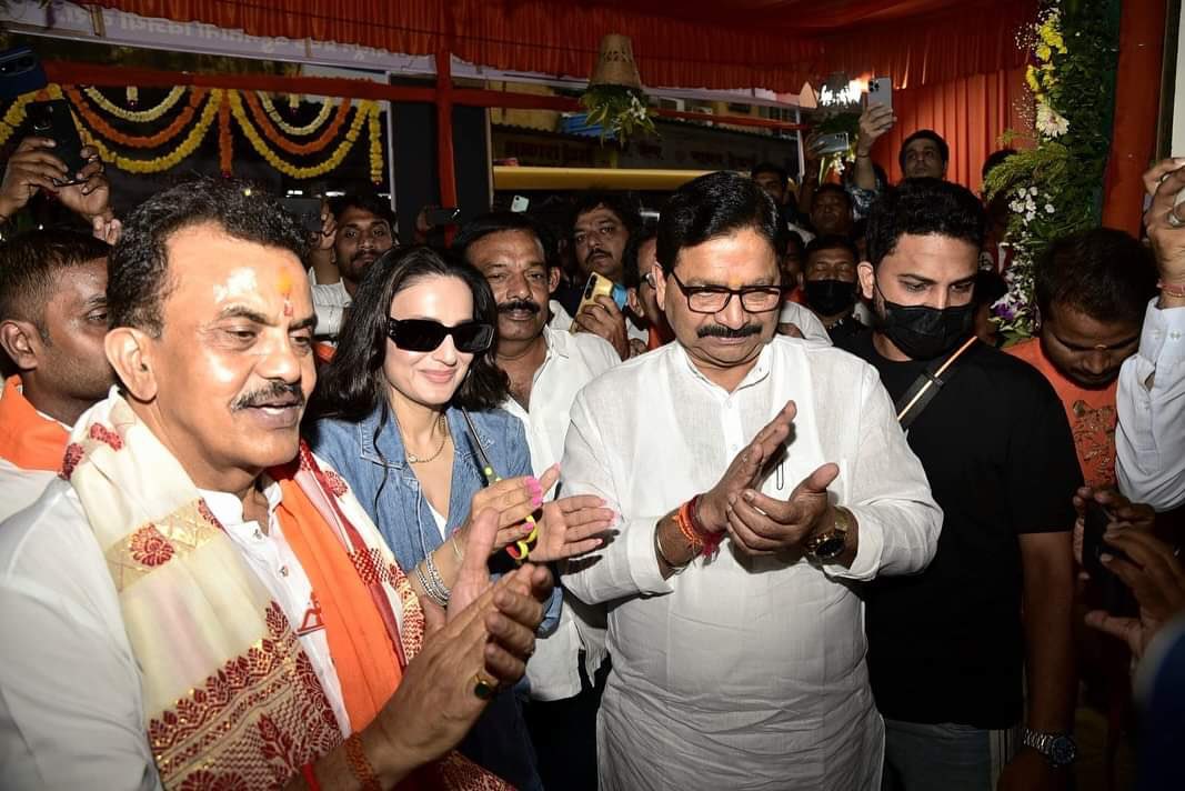 sanjaynirupam's tweet image. मुख्य चुनाव कार्यालय के उद्घाटन के क्षण।
#Dindoshi
#MaharashtraAssemblyElections2024