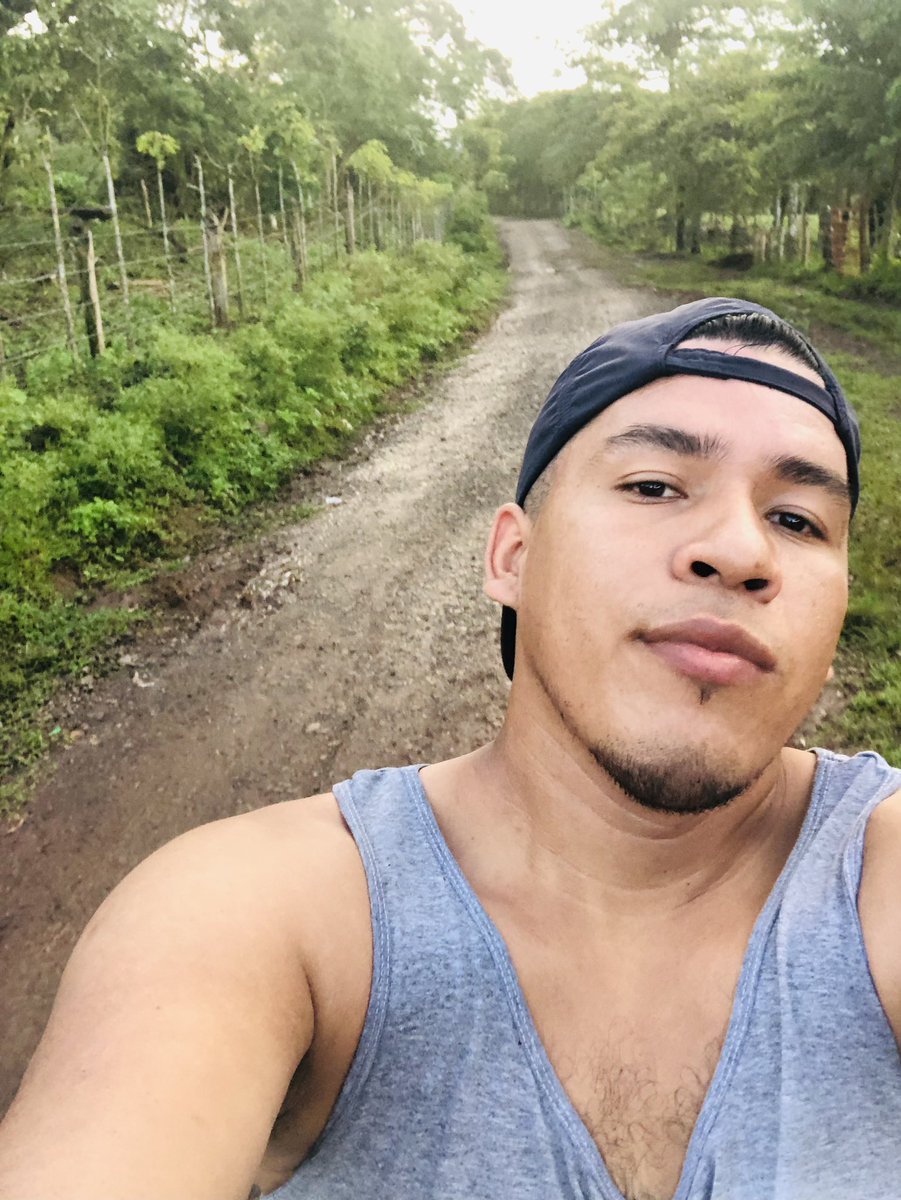 CastroAntonyDa1's tweet photo. 🤪 https://t.co/bbLDBlyIjB
