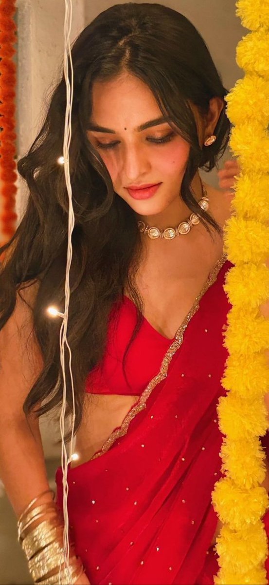 govtjobsalert26's tweet photo. 🎯#HebahPatelThread
🎯#KayaduLoharThread

#HebahPatel 
#KayaduLohar https://t.co/sesvh4RfR0