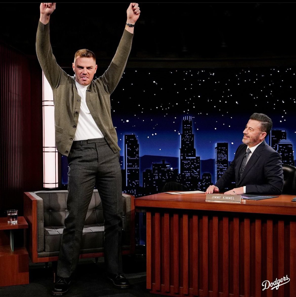 dodgahblues's tweet photo. they got his ass doing the freddie on national television oh god https://t.co/SnQjz1zvsz