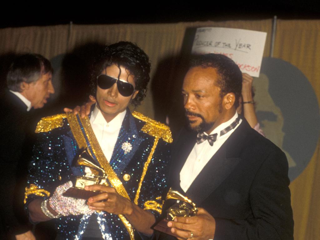 mjsunifc's tweet image. Thank you Quincy Jones for your musical contributions to the world. Say hello to Michael for us. 🙏 May you rest in peace. 💔