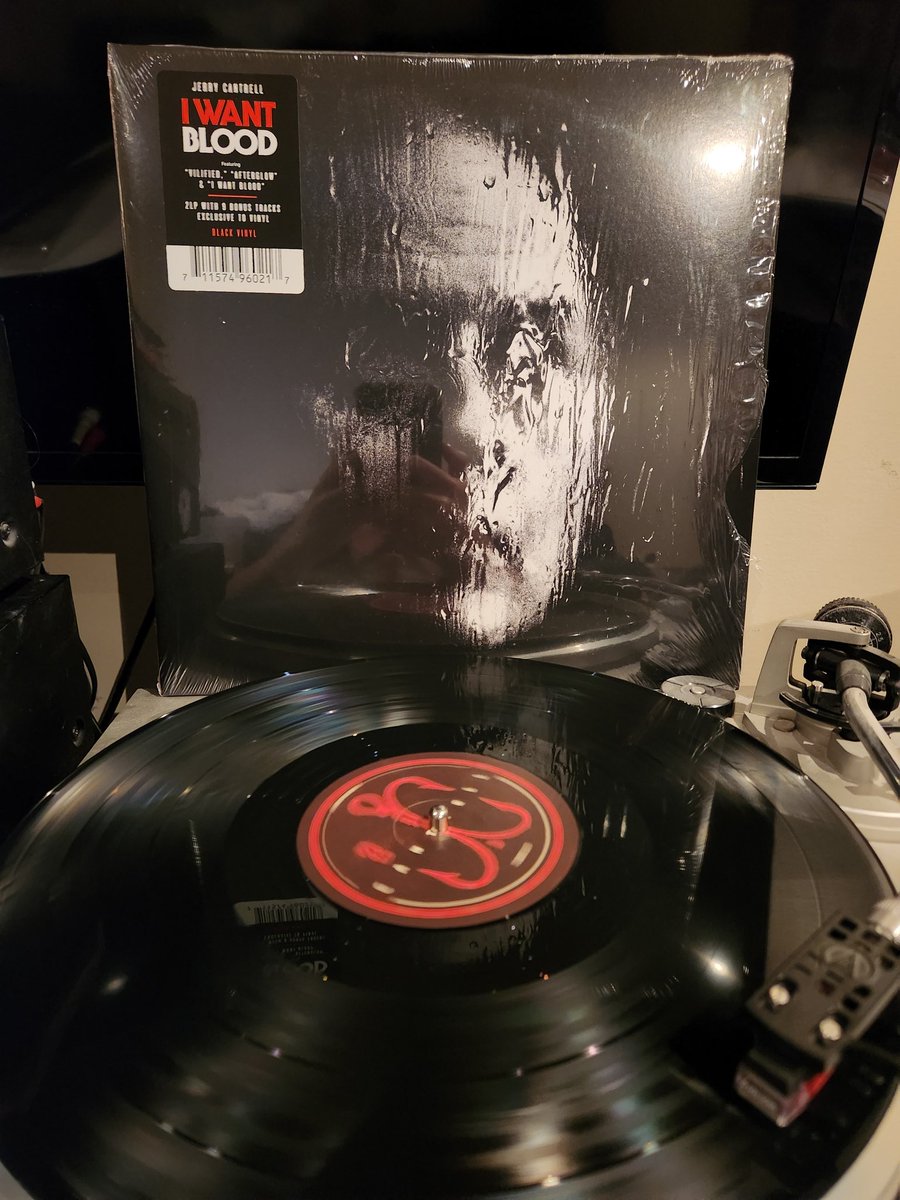 SpinVinyl1's tweet photo. Between Alice In Chains and his solo career Jerry Cantrell has no shortage of great riff and song ideas. His latest I Want Blood is a driving force. Sounds great!
#JerryCantrell #IWantBlood #Vilified #LetItLie #ThrowMeALine #vinylrecords https://t.co/otdIqnbEry