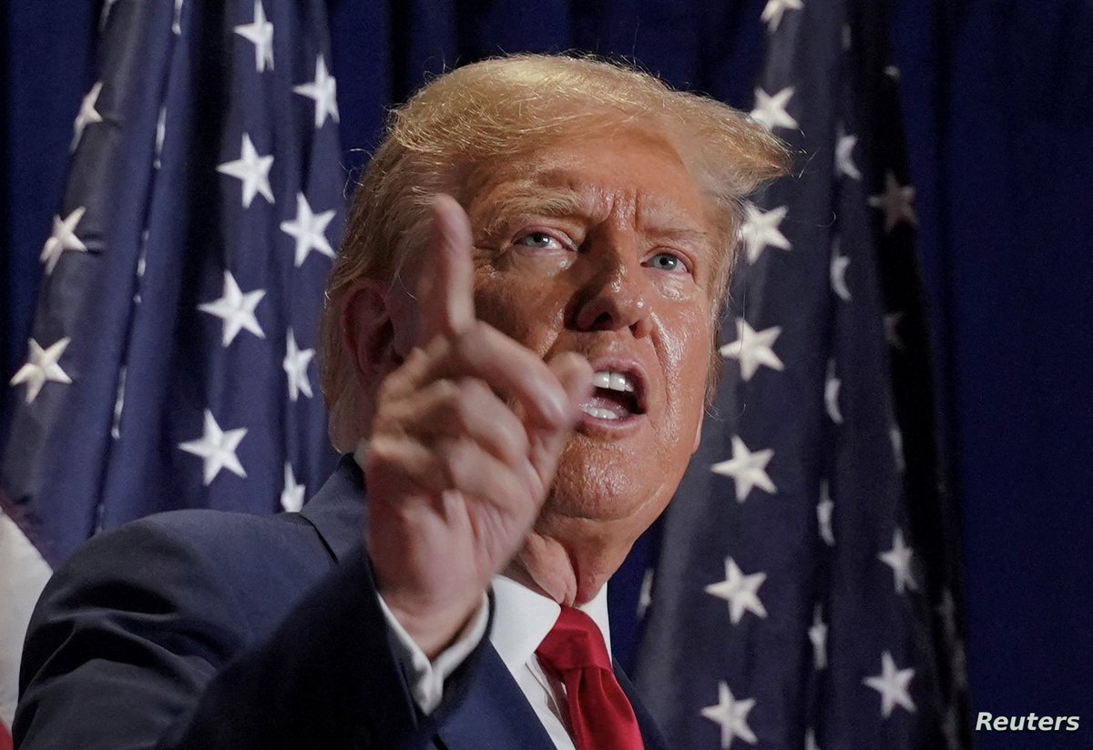 مبروك لترامب الفوز بالانتخابات 
شهدت مراسيم تسنمه الرئاسة 
قبل ثمانية شهور 
هو الوحيد الذي سينقذ كل الأوضاع 
الخطيرة التي نعيشها هذه الأيام 

#ترامب_منقذ_البشرية

#Trump_is_the_savior_of_humanity