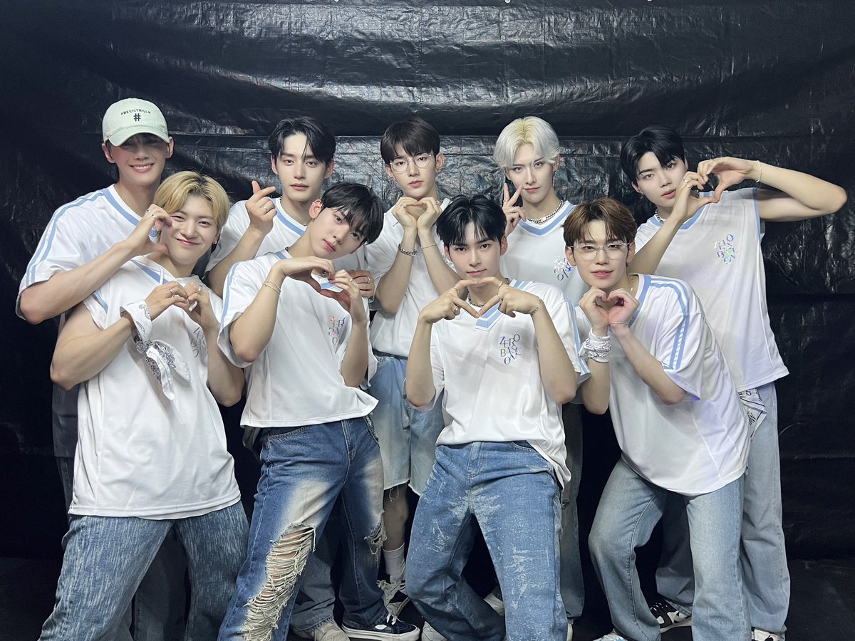 pollbaseone's tweet photo. 1 RT = 1 VOTE

I vote #zerobaseone for #2024MAMAvote https://t.co/neMvxqBzly