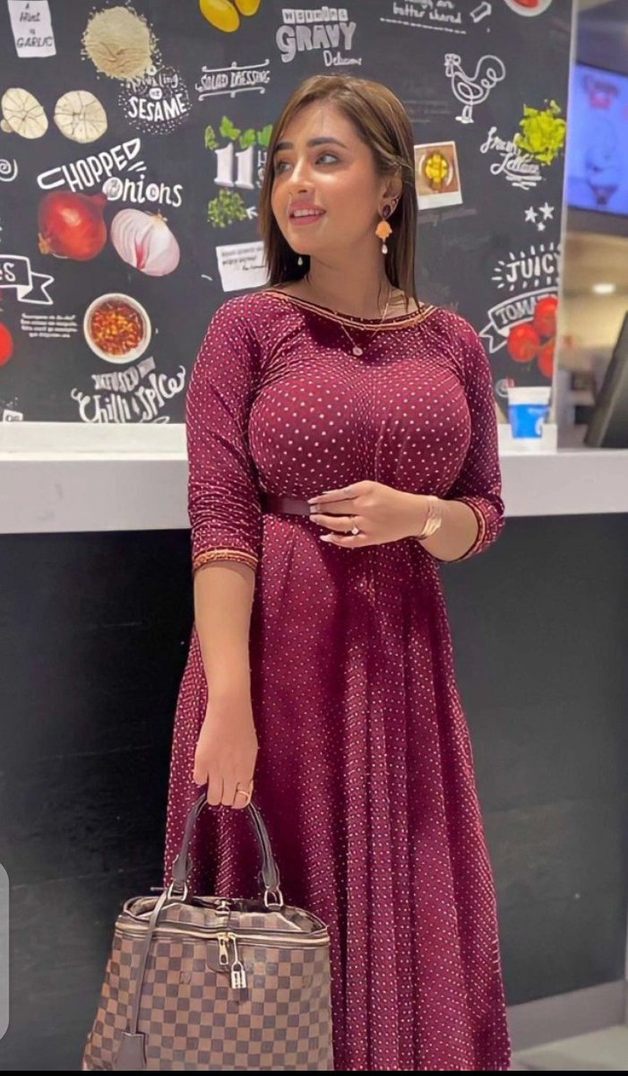 Humaira86615973's tweet photo. افففف کتنے بڑے ہے نہ 😝😝
جس نے بس کپڑو میں ہی دیکھے ہے ان کو صبح کا سلام 😝😝😝 https://t.co/VLo8dRhSZV