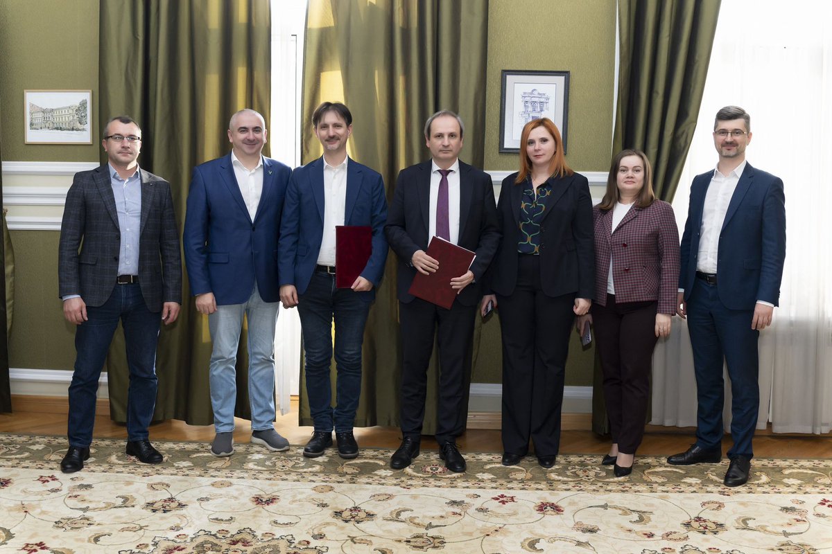 😀 Un nou acord de colaborare😀de data aceasta UTM - Universitatea Tehnica a Moldovei a semnat un parteneriat cu Agenția Națională pentru Reglementare în Comunicații Electronice și Tehnologia Informației (ANRCETI)
Pentru detalii mai multe, accesează 👇🏻

utm.md/blog/2024/11/0…