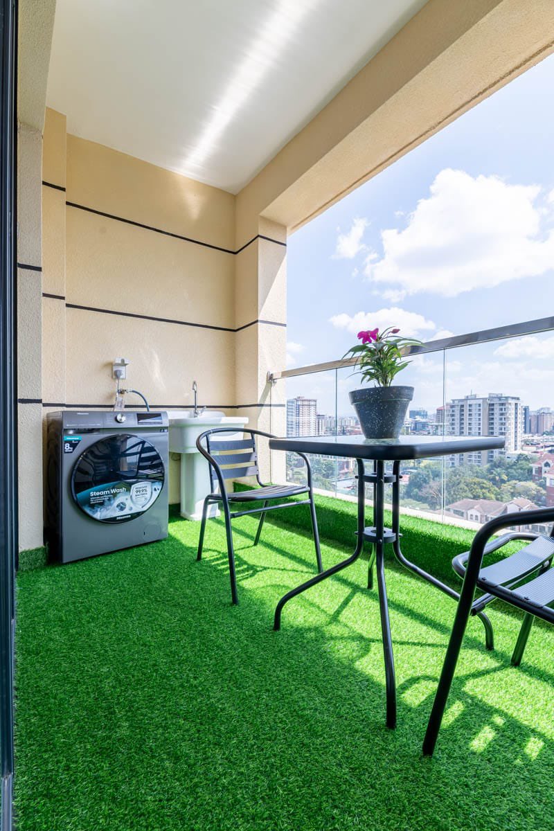 waweruglen's tweet photo. 📍Kilimani,Nairobi🇰🇪
This is one of the most prestigious fully furnished 1 bedrooms we have in Kilimani. It is very spacious, Well Curated and Elegantly Furnished. This apartment is perfect for Longterm stays but we also accept shortterm stays. In Kilimani this is one of the best buildings right now. In a very safe, and quiet road close to all shopping hubs.

To Enquire
Call/Whatsapp Waweru From Walenhomes on 
+254715614640

Amenities:
Swimming Pool
Coffee shop
A mart 
Club House
Kids play area
Fully Equipped gym
Backup Generator
Ample Parking space
Tight security 
Speed WiFi
Smart Tv
Fully Fitted Kitchen
High speed Lifts
Views from the Balcony
#trending #airbnb #furnishedapartment #realestate