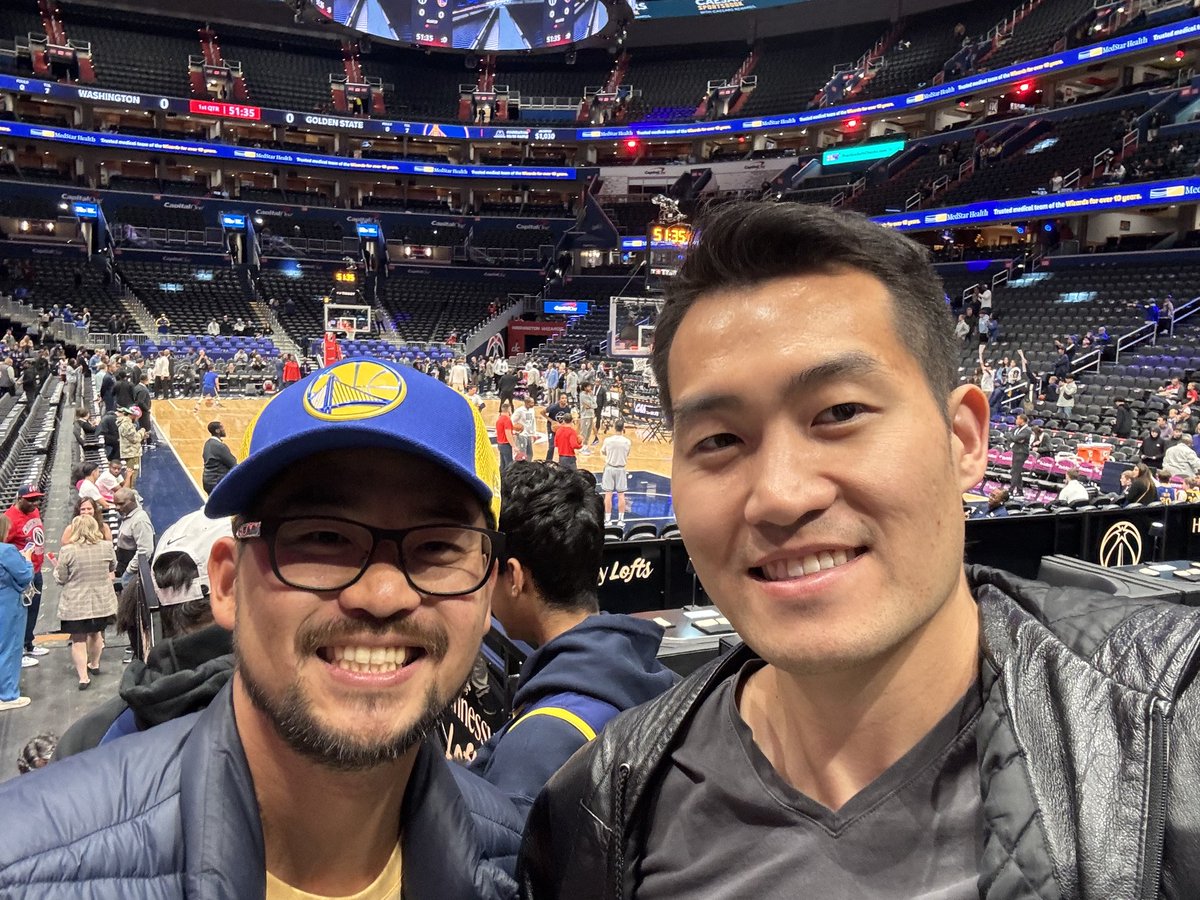 AdoringTS13's tweet photo. got to see my all time fav athlete w my bestie https://t.co/8UtnkSyF4B