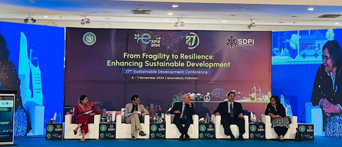 SDPIPakistan's tweet photo. #SDC2024: Amb. Naghmana Hashmi eluded the importance of changing and reshaping geographies through:

🇨🇳 China's lesson: connect, not just control.
🔗 CPEC’s goal: link emerging markets.
⚡ Energy, infrastructure as enablers, not goals.
🏭 Industrialization needs skilled, capable workforce.
📈 Political, economic stability vital for growth.
📑 Addressing knowledge, capacity, political will gaps.
✅ Align stakeholders under a unified strategy.
🤝 Long-term economic diplomacy strategy is lacking.

#SDC2024 #SIE2024