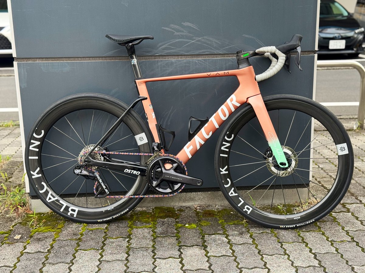 OSTRO VAM 2.0 David Millar Edition の試乗車を組み上げました！ 写真
