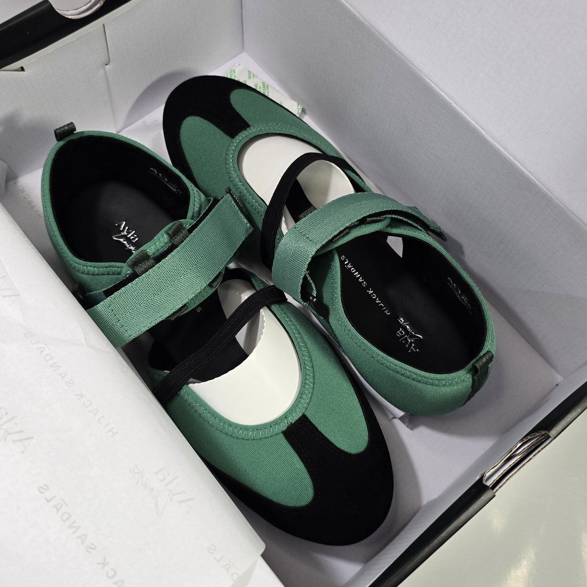 Seminggu beli sepatu sandal 2x🙂🫶

Eiger Lacerta
Hijack x Ayla Dimitri - Twyla Meadow