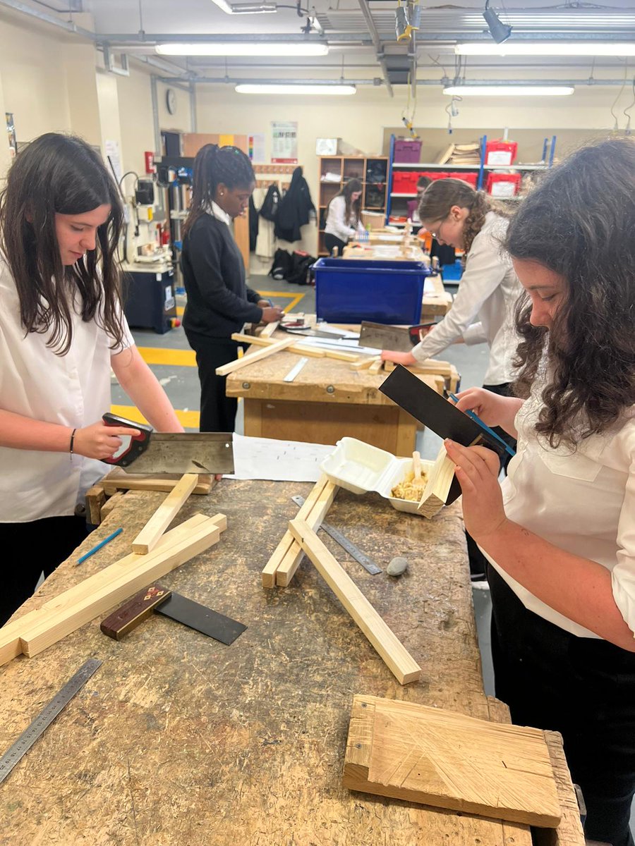 🎄🪚 Get ready for some festive fun! Our Christmas Craft Club started last week - pupils sawing their way to a Merry Christmas! 🪚🎄 Let's see how they get on with their Christmas trees! 🎅 #ChristmasCrafts #Woodwork