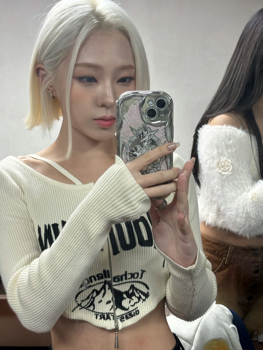 241105 채린 버블

#ICHILLIN #아이칠린 #CHAERIN #채린