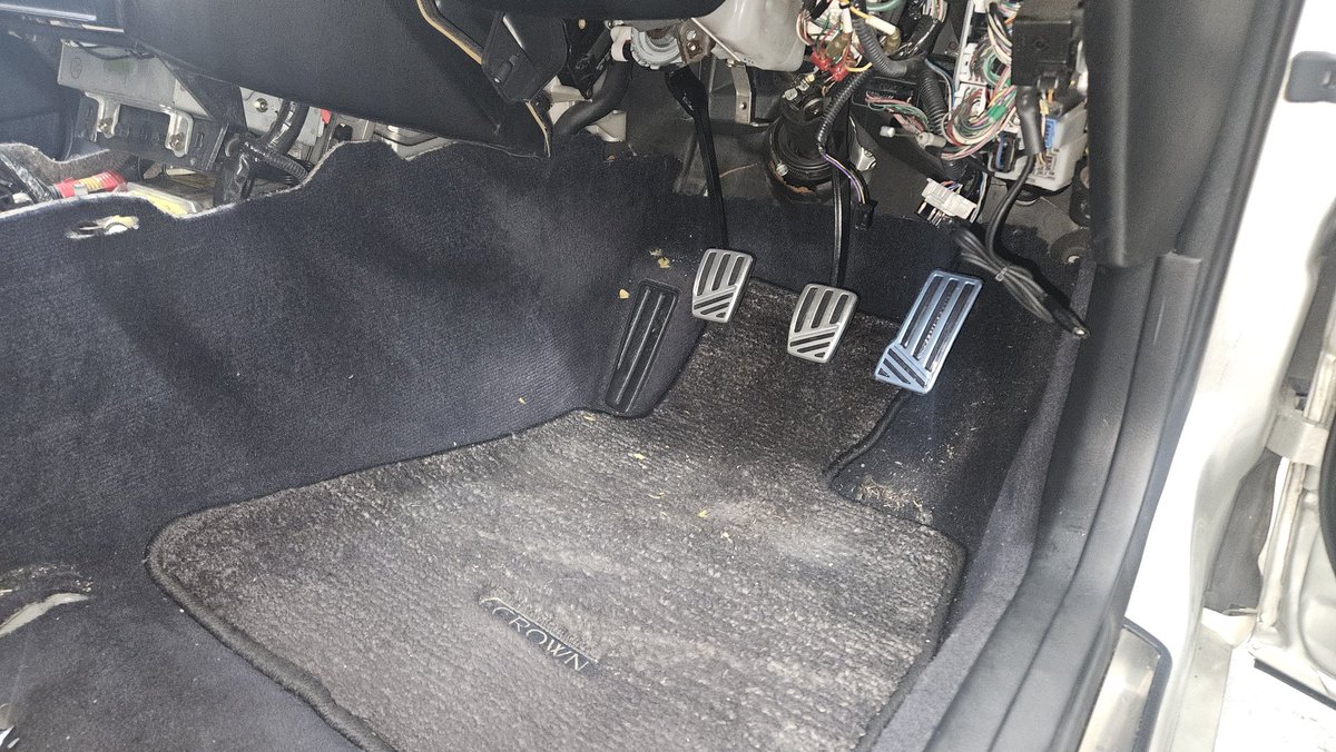 またまたJZX110系の部品が生産廃止🙄 寒冷地用のアクセルペダルが