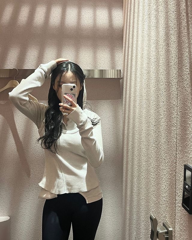yewonsource's tweet photo. 241105 parkyevv0n IG Update

🍔

https://t.co/YiptrBU4jP
#ParkYewon #박예원 https://t.co/dXJ2L63JAz