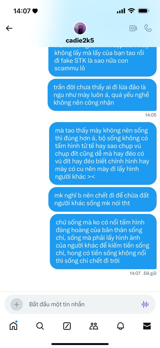 snhiabc's tweet photo. @cadie2k5 acc này fake đi lừa đảo nha mấy anh ơi, chính chủ đăng đàn rồi mà mấy anh vẫn ngu xong đi đòi tiền chính chủ thì mấy anh dốt nha https://t.co/InMSsfP9JP