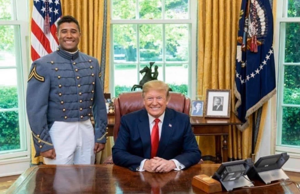 DonavanLynch_'s tweet photo. @stevewilldoit vote TRUMP! https://t.co/EiXM3LEzhW