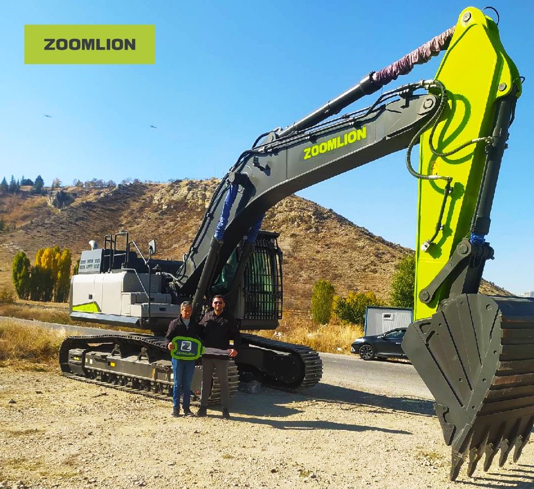 zoomlionEM's tweet photo. At Zoomlion TΓΌrkiye, we continue to power the fields with our excavator deliveries! πͺ We are happy to offer our customers the durability and superior performance of our excavatorsβ¨#visioncreatesfuture #excavator #construction #earthmoving #Mining #miningmachines #ZOOMLIONtrucks https://t.co/gKExMMT6kR