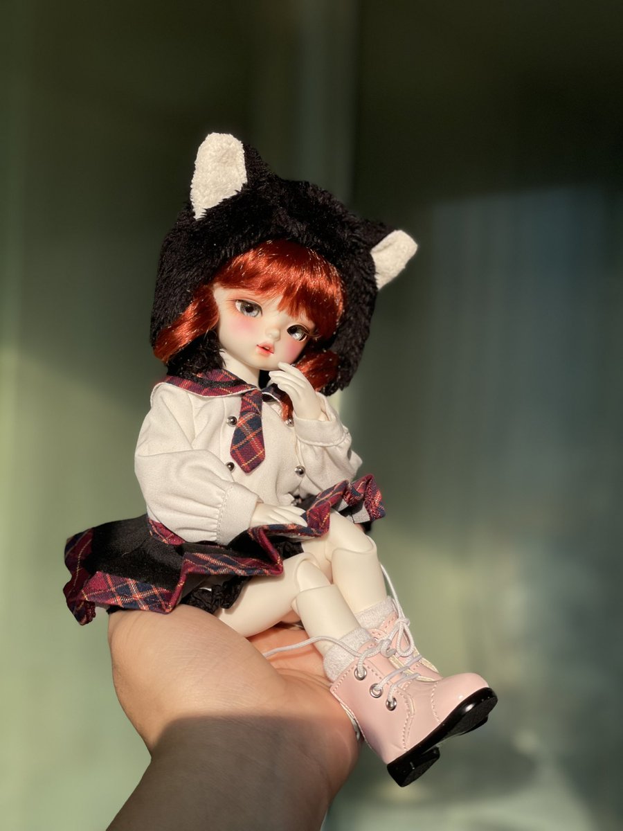 막가발이라 잔머리 왕창 많아도 귀여움은 
가릴수가 없네요ㅜㅜ