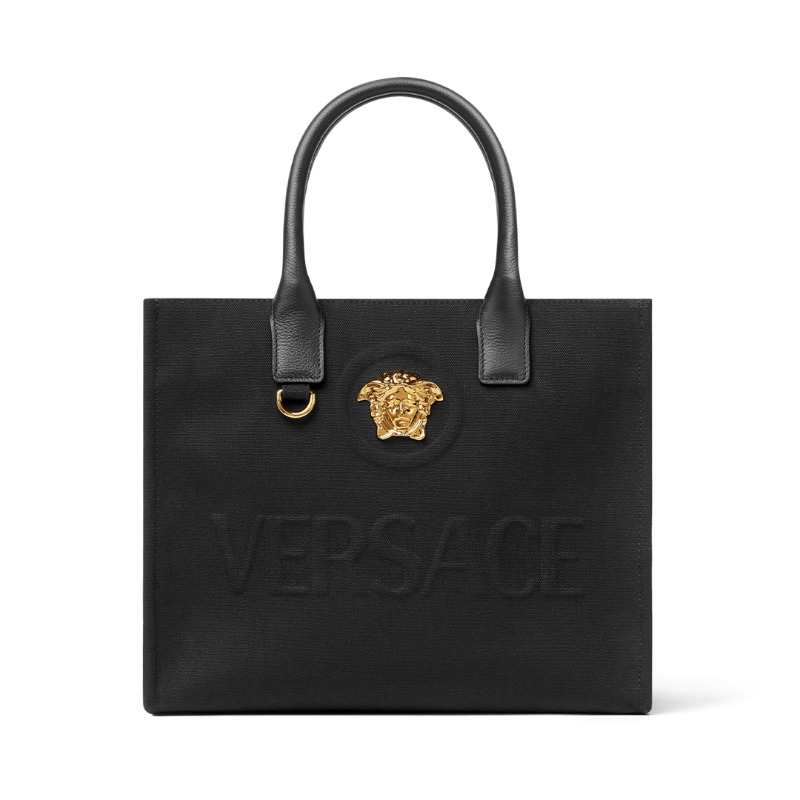 Versace's tweet photo. Cadeaux pour #VersaceHoliday

Désormais en boutiques et sur https://t.co/3RxPsl5lmp

#Versace