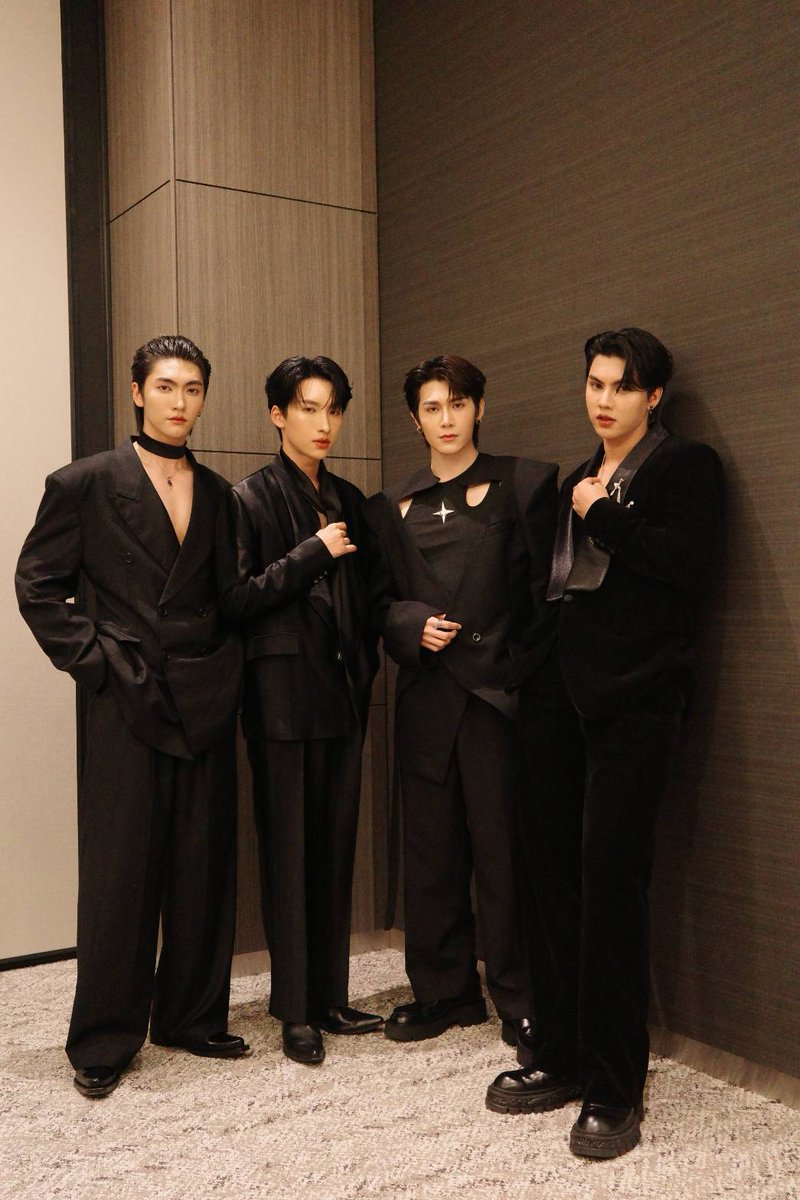 entknews's tweet photo. #MeMindY บินลัดฟ้าสู่กรุงโตเกียว ร่วมงานเปิดตัวซีรีส์ #บรรยากาศรัก #LoveinTheAir #loveintheairkoi
#FortFTS #Peatwasu #ComeFortZon #CaptainPeat
#BabyFeat #BossNoeul #Noeulnuttarat #โนอึล #Noeul #Bosschaikamon #ShawtyBoss #BoNoH #MagicCubeTH 
👉https://t.co/cXWBxhju2F💫#entknews https://t.co/PKDs6bi74o