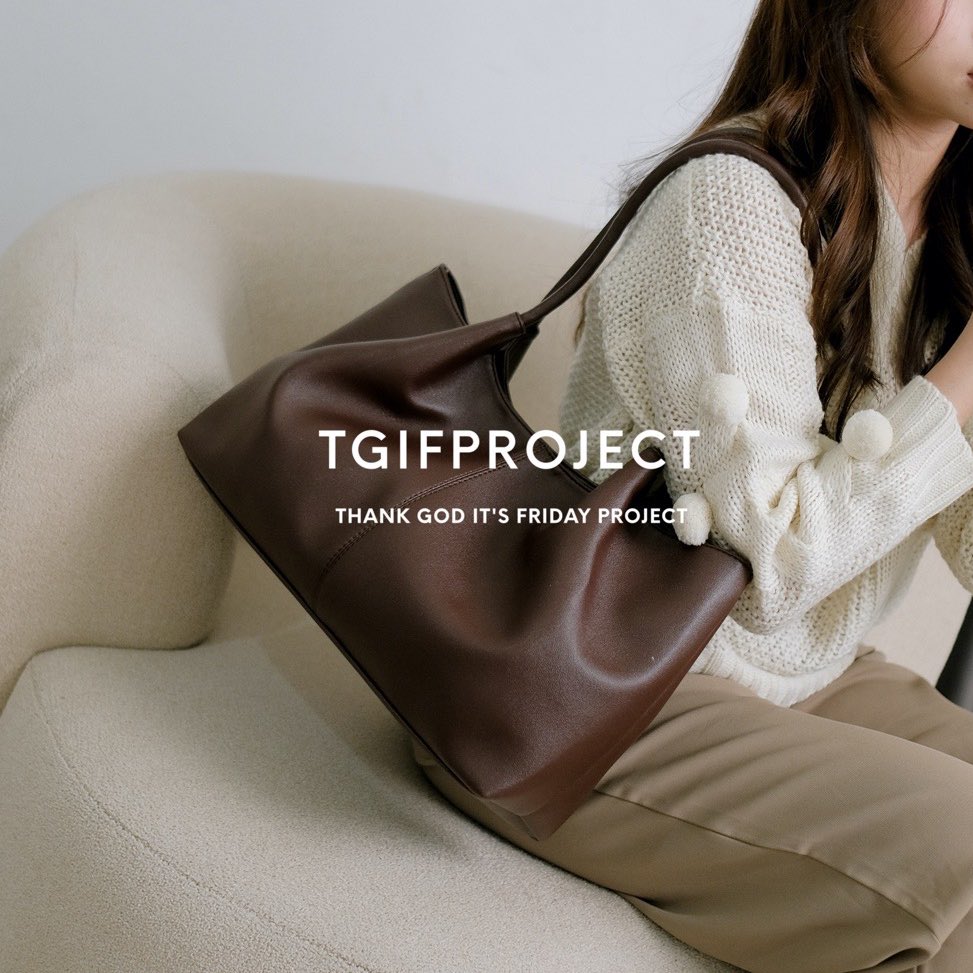 moievous's tweet photo. timeless shoulder bag ⭑.ᐟ
hobo bag elegan dan muat banyak 

a thread https://t.co/sOCSiHySe9