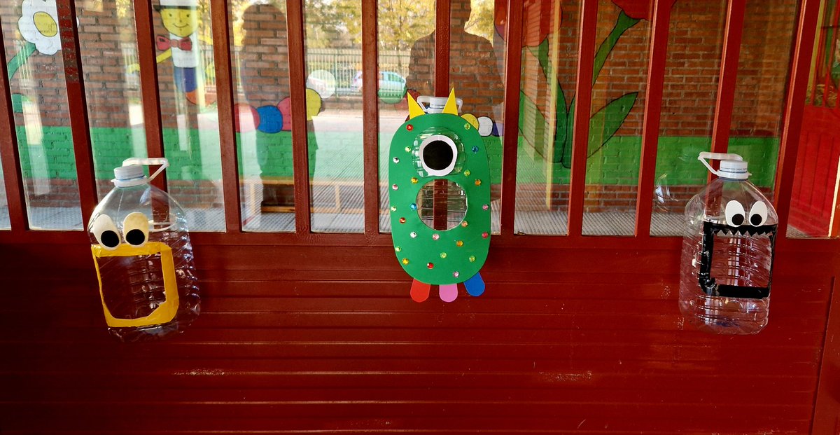 Hoy estrenamos nuevos juegos en el patio.