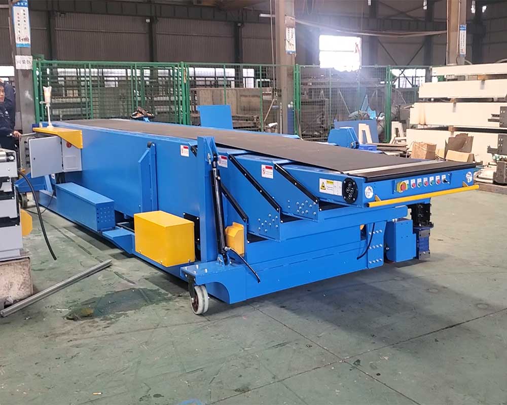 yfconveyor's tweet image. Being a loading machine master will never be realized with one day effort. #loadingmachine #truckconveyorbelt