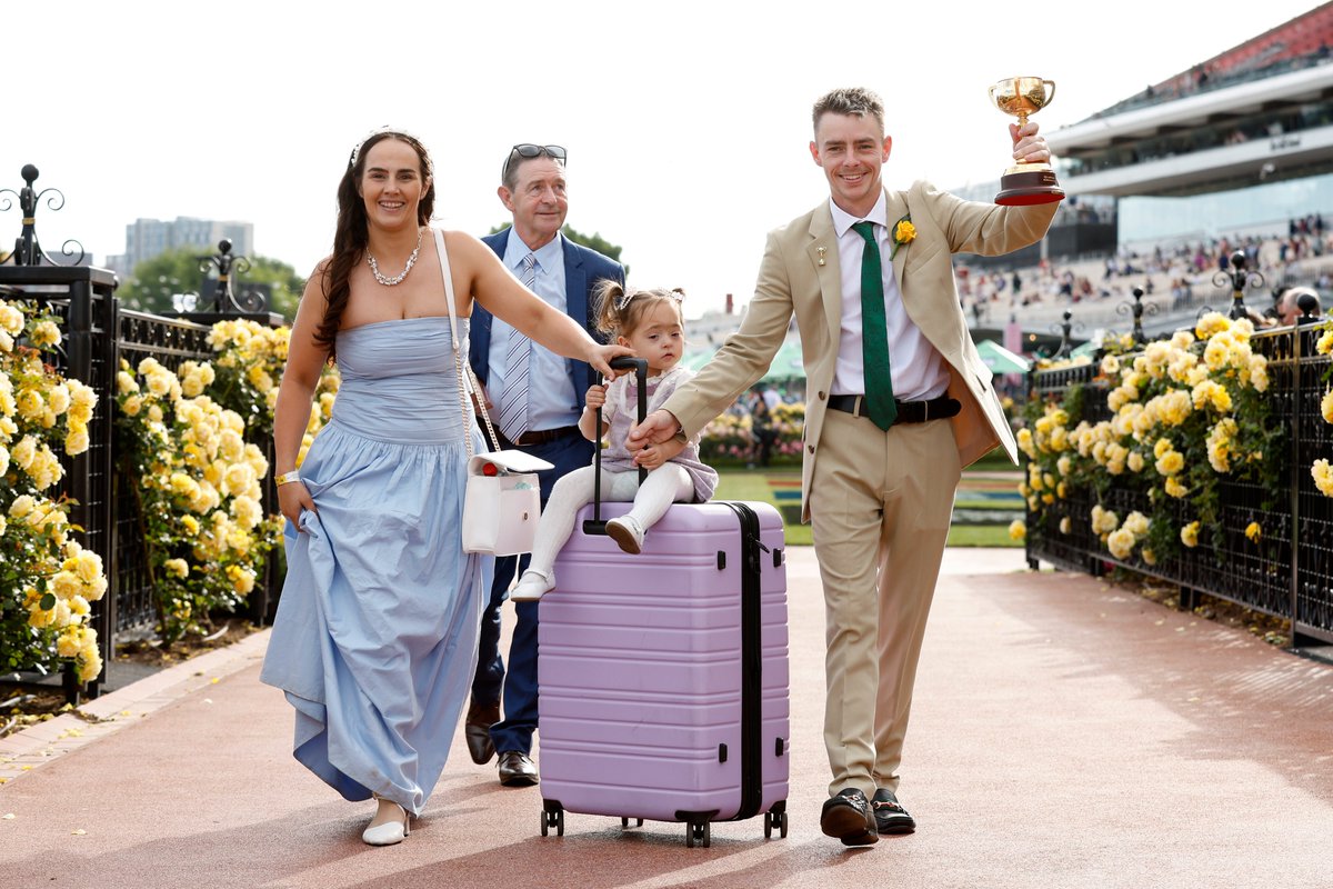 MirrorSportIE's tweet photo. Kildare jockey Robbie Dolan and his family leave Flemington with the Melbourne Cup trophy after Knight's Choice victory in the race that stops a nation 🏆
📸Getty Images https://t.co/QbT8MGDWZA