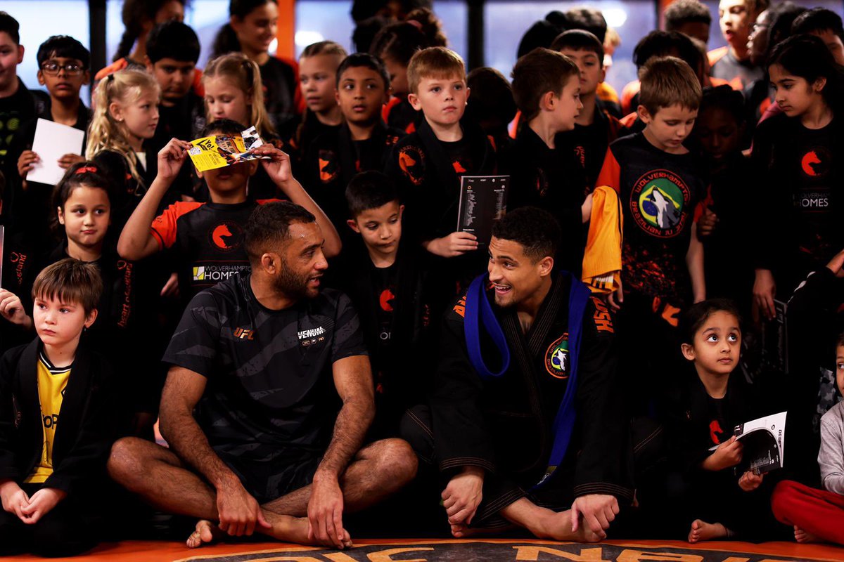 jai-herbert (@jaiherbert2) on Twitter photo Great day hosting a kids session with <a href="/GomesOficial08/">Joรฃo Gomes</a> over half-term for <a href="/wwfcfoundation/">Wolves Foundation</a> <a href="/Wolves/">Wolves</a> #wolvesaywe #onepack #wolverhampton #ufc #football ๐บ Great day hosting a kids session with <a href="/GomesOficial08/">Joรฃo Gomes</a> over half-term for <a href="/wwfcfoundation/">Wolves Foundation</a> <a href="/Wolves/">Wolves</a> #wolvesaywe #onepack #wolverhampton #ufc #football ๐บ