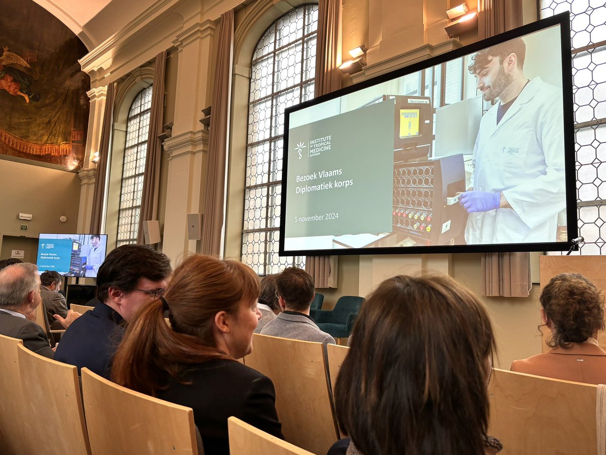Dries_Willems's tweet photo. An introduction to the diverse activities of the @TropischITG, a global health science hub in Antwerp.

With many international researchers, such as Dr Maria Zolfo, Education Coordinator, who studied at Catholic University Rome.

Piacere di conoscerla, Dottoressa Zolfo! https://t.co/VNMl5pXRJe