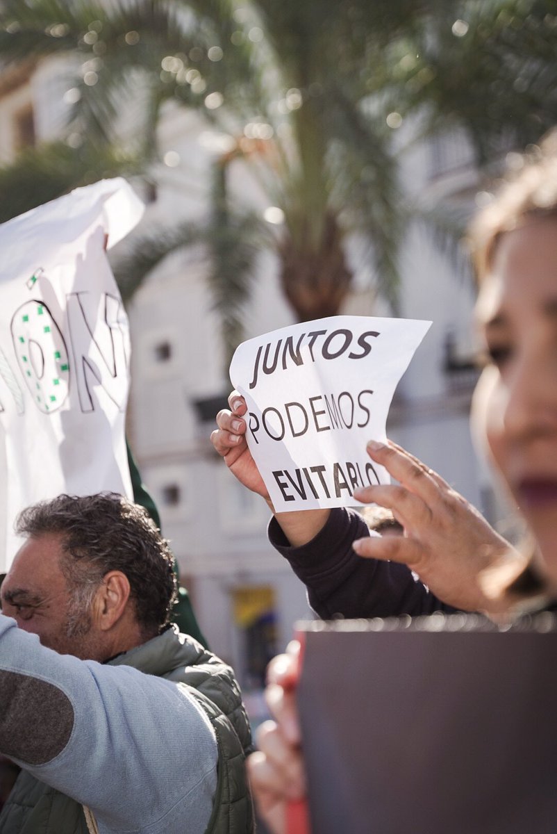 CERMIAndalucia's tweet photo. 🔴 Esta es solo la primera acción en cada provincia de Andalucía, reclamando el apoyo necesario para nuestras entidades.

💪 Seguiremos alzando la voz hasta que se respeten nuestros derechos. #JuntosPodemosEvitarlo https://t.co/xcPv00yRoA