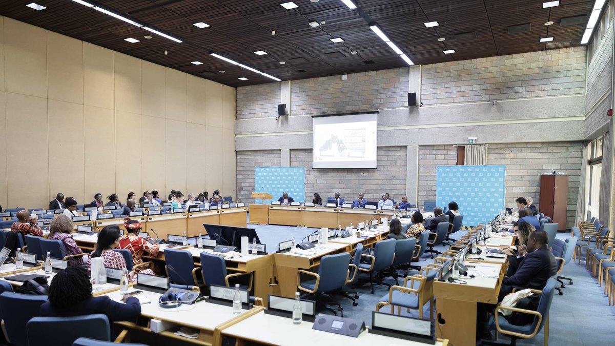 UNEP_Africa's tweet image. Collaborating with UN Regional Coordinators and Country Teams, we aim to tackle the triple planetary crisis. Your support is essential! #AfricaGreenFuture #ForPeopleForPlanet